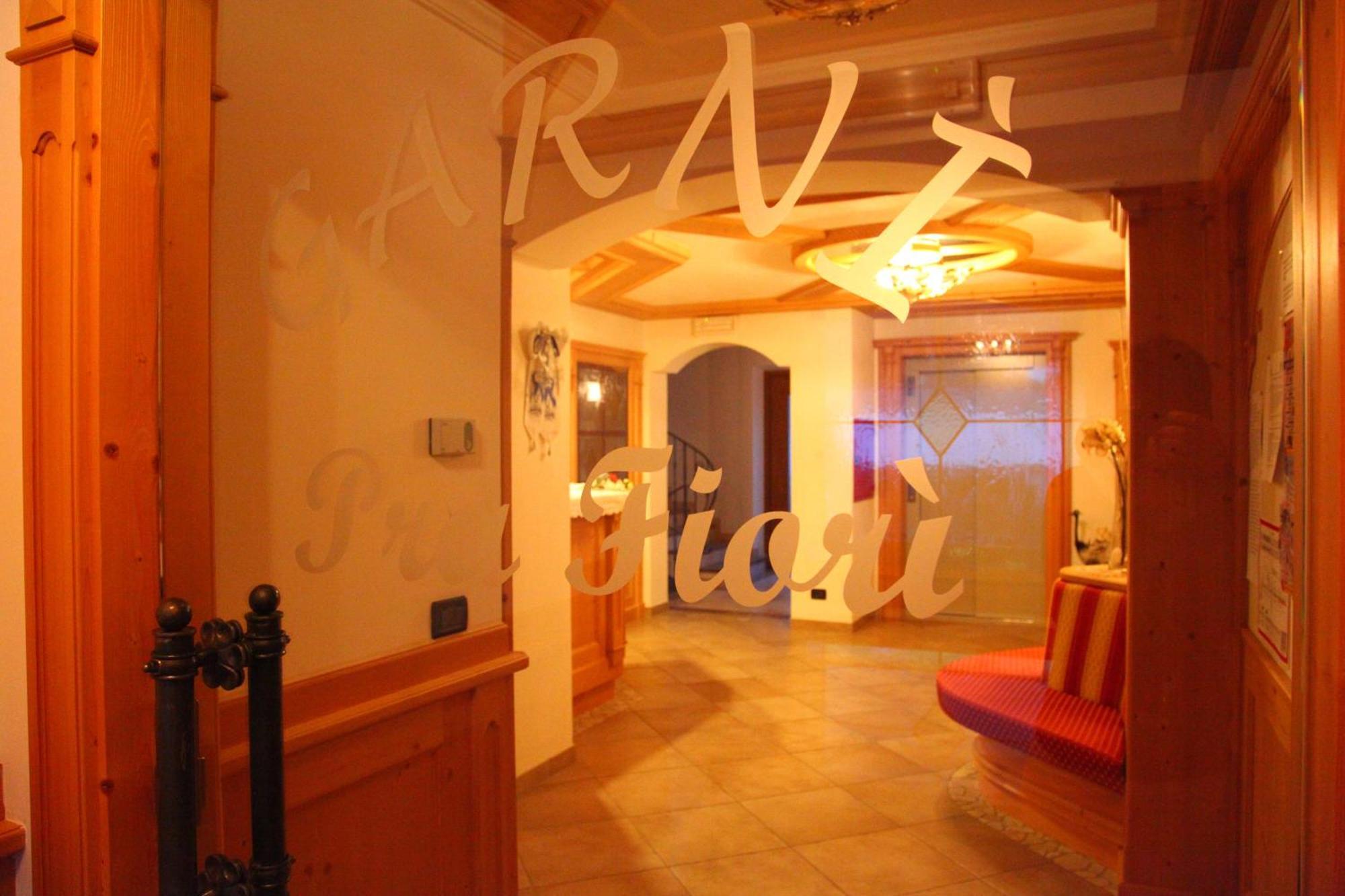 Hotel Garnì Prà Fiorì à Campitello di Fassa Extérieur photo