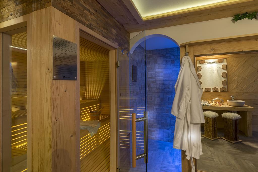 Hotel Garnì Prà Fiorì à Campitello di Fassa Extérieur photo