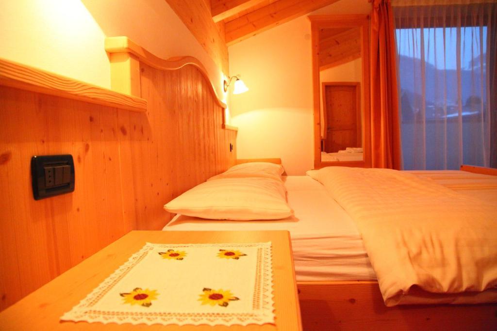 Hotel Garnì Prà Fiorì à Campitello di Fassa Extérieur photo