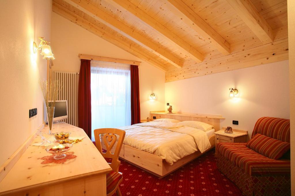 Hotel Garnì Prà Fiorì à Campitello di Fassa Chambre photo