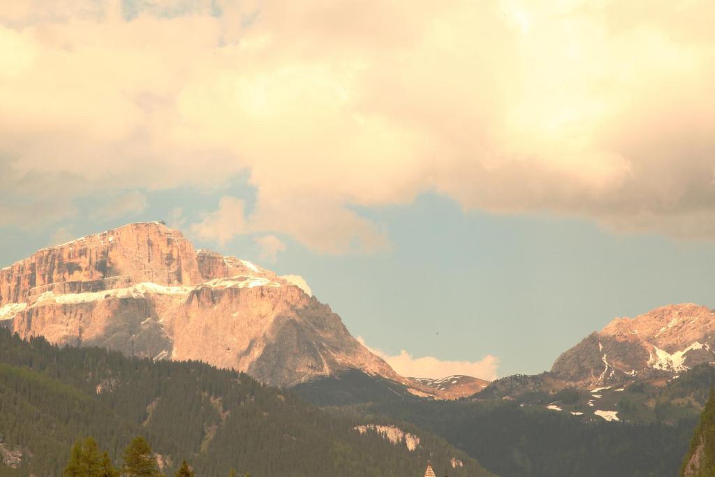 Hotel Garnì Prà Fiorì à Campitello di Fassa Extérieur photo