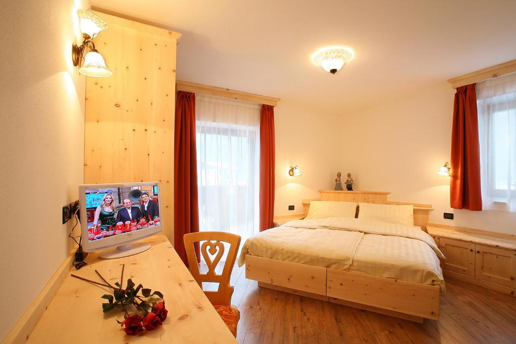 Hotel Garnì Prà Fiorì à Campitello di Fassa Chambre photo