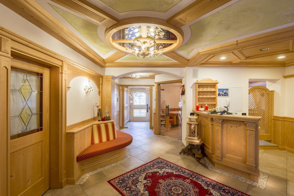Hotel Garnì Prà Fiorì à Campitello di Fassa Extérieur photo