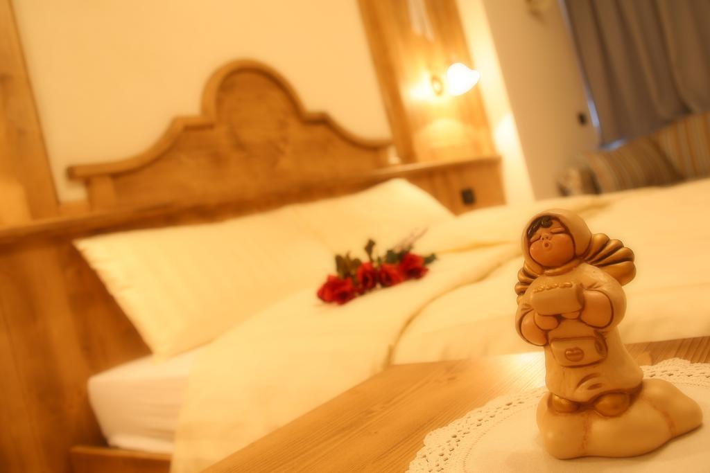 Hotel Garnì Prà Fiorì à Campitello di Fassa Extérieur photo