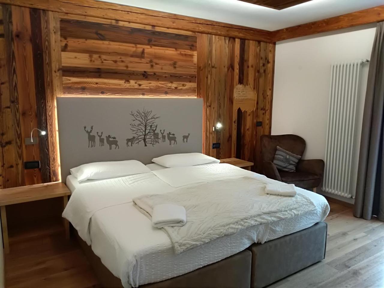 Hotel Garnì Prà Fiorì à Campitello di Fassa Extérieur photo